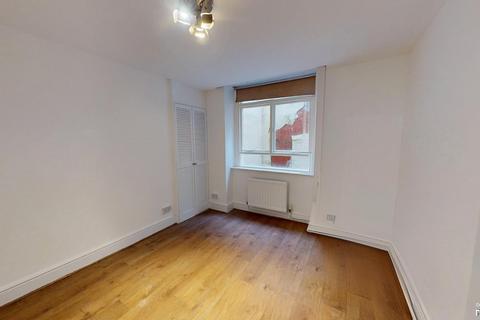 2 bedroom flat to rent, 13- 14 Marine Parade, Brighton, BN2