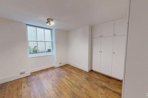 2 bedroom flat to rent, 13- 14 Marine Parade, Brighton, BN2