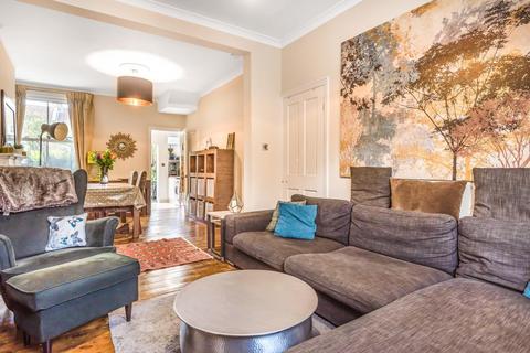 25 Kingsley Road, London, SW19 8HF