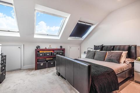 25 Kingsley Road, London, SW19 8HF