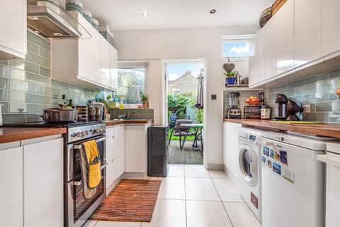 25 Kingsley Road, London, SW19 8HF