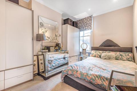 25 Kingsley Road, London, SW19 8HF