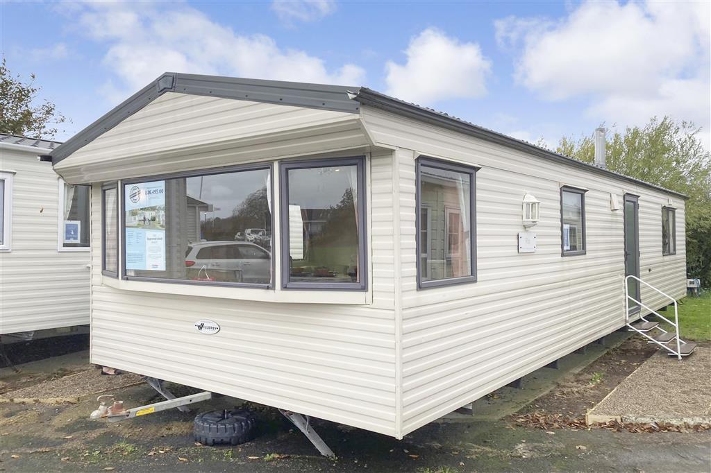 Reach Road, St. MargaretsAtCliffe, Dover, Kent 2 bed park home £26,495