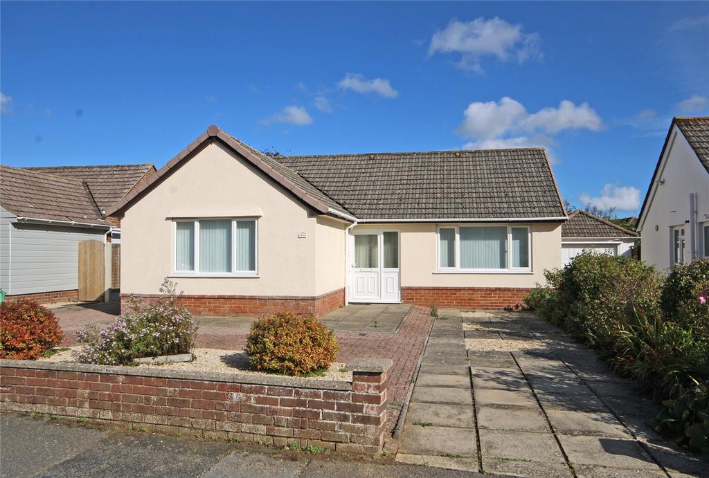 Western Avenue, Barton on Sea, New... 3 bed bungalow - £459,950