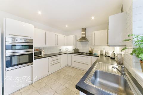 5 Couthurst Road, London, SE3 8TN