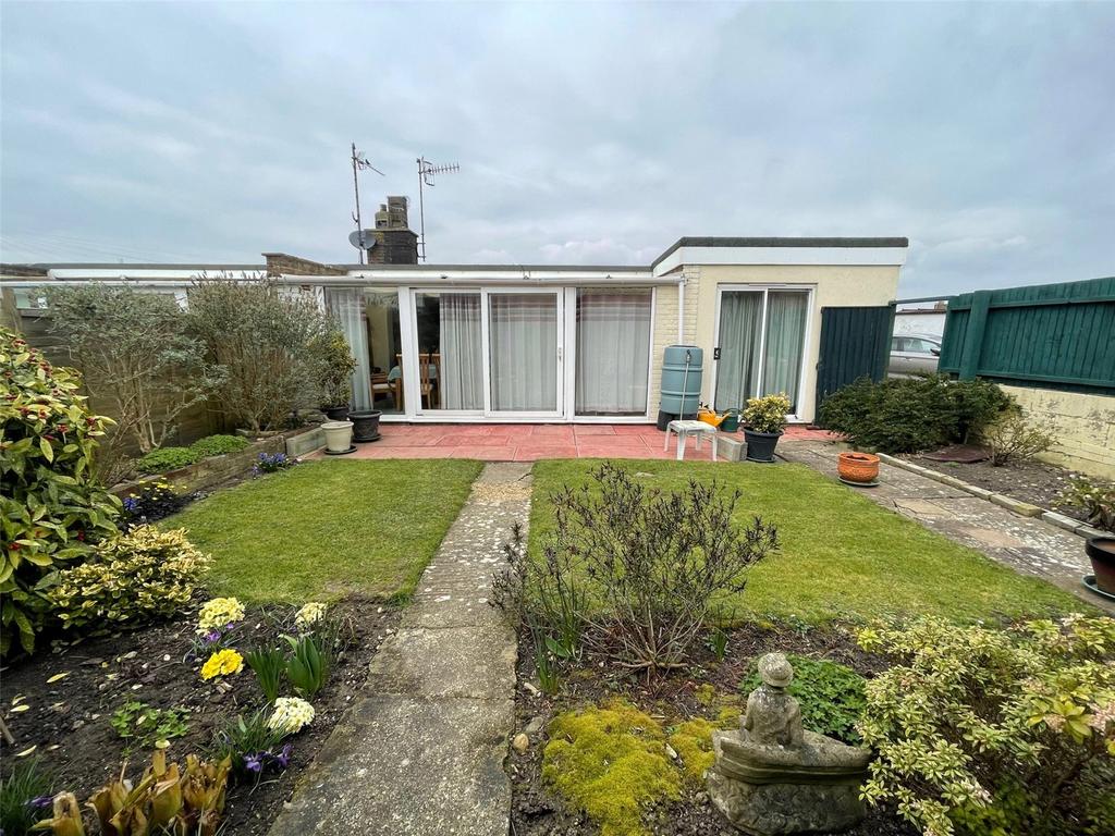 The Square, Beachlands, Pevensey Bay... 3 bed bungalow £269,000