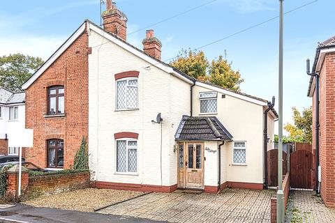 23 Loop Road, Woking, GU22 9BQ