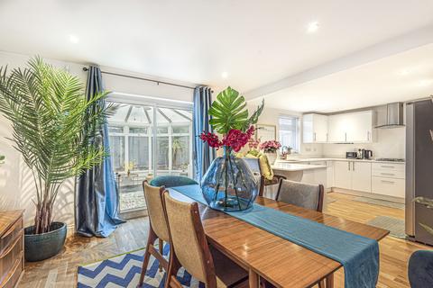 23 Loop Road, Woking, GU22 9BQ
