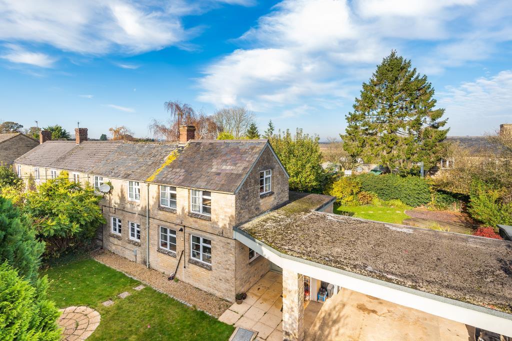 Leafield, Witney, OX29 3 bed cottage £475,000