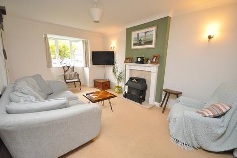 6 Adkin Royd, Silkstone, Barnsley, S75 4LA