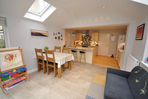 6 Adkin Royd, Silkstone, Barnsley, S75 4LA