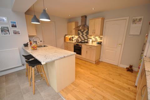 6 Adkin Royd, Silkstone, Barnsley, S75 4LA