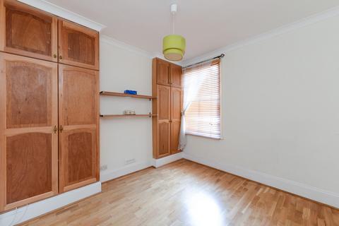 2 bedroom maisonette to rent, Mersham Road, Thorton Heath, CR7