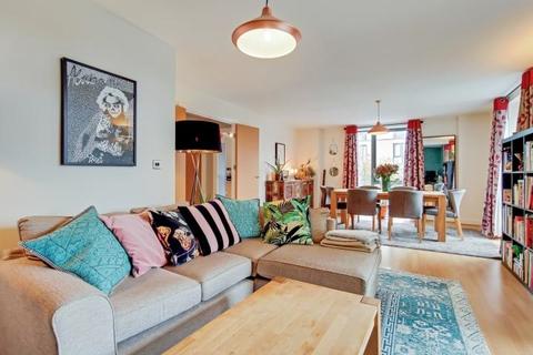 Flat 56, Galton Court, 2 Joslin Avenue, London, NW9 5JW