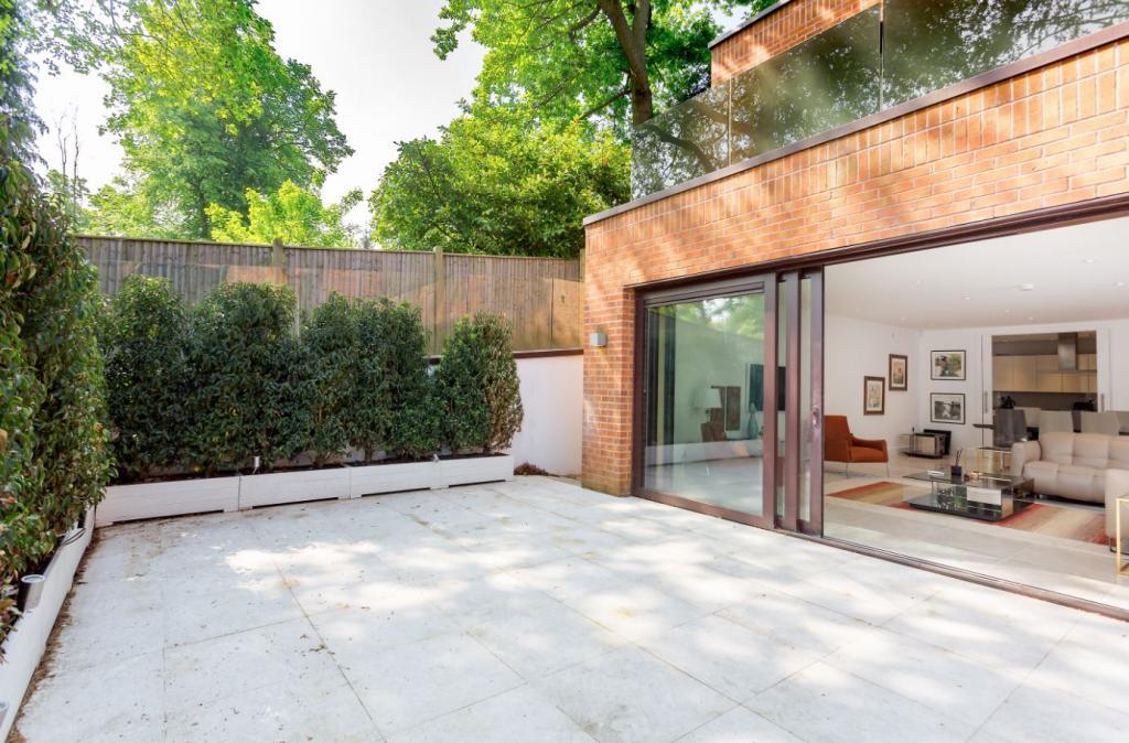 Oak-lodge-west-heath-road-hampstead-nw3-2