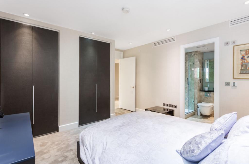 Oak-lodge-west-heath-road-hampstead-nw3-2