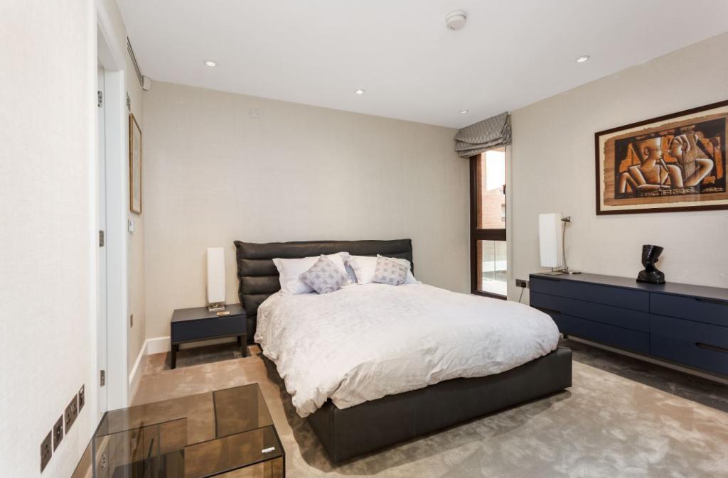 Oak-lodge-west-heath-road-hampstead-nw3-2