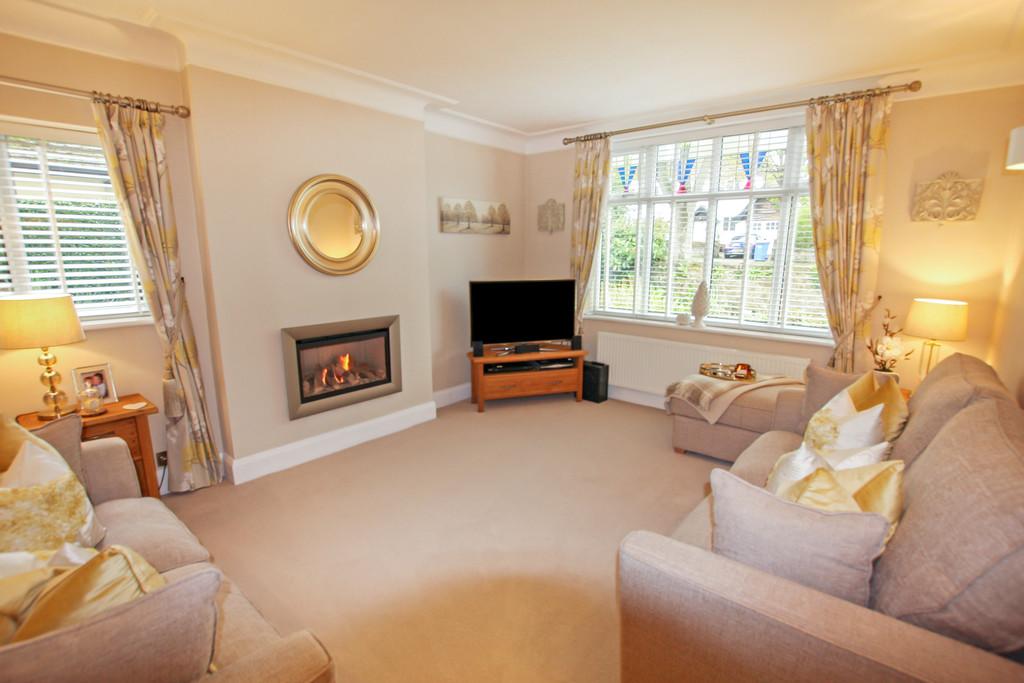 The Avenue, Bryn Newydd, Prestatyn 3 bed detached house £395,000