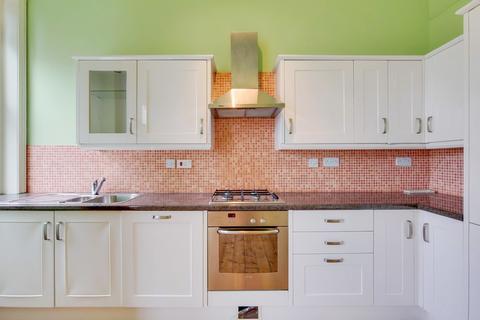2 bedroom flat to rent, Harvist Road, Queens Park, NW6