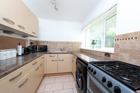 62 Brookside Walk, Tadley, RG26 3RW