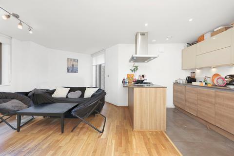 2 bedroom apartment to rent, Cable Street, E1