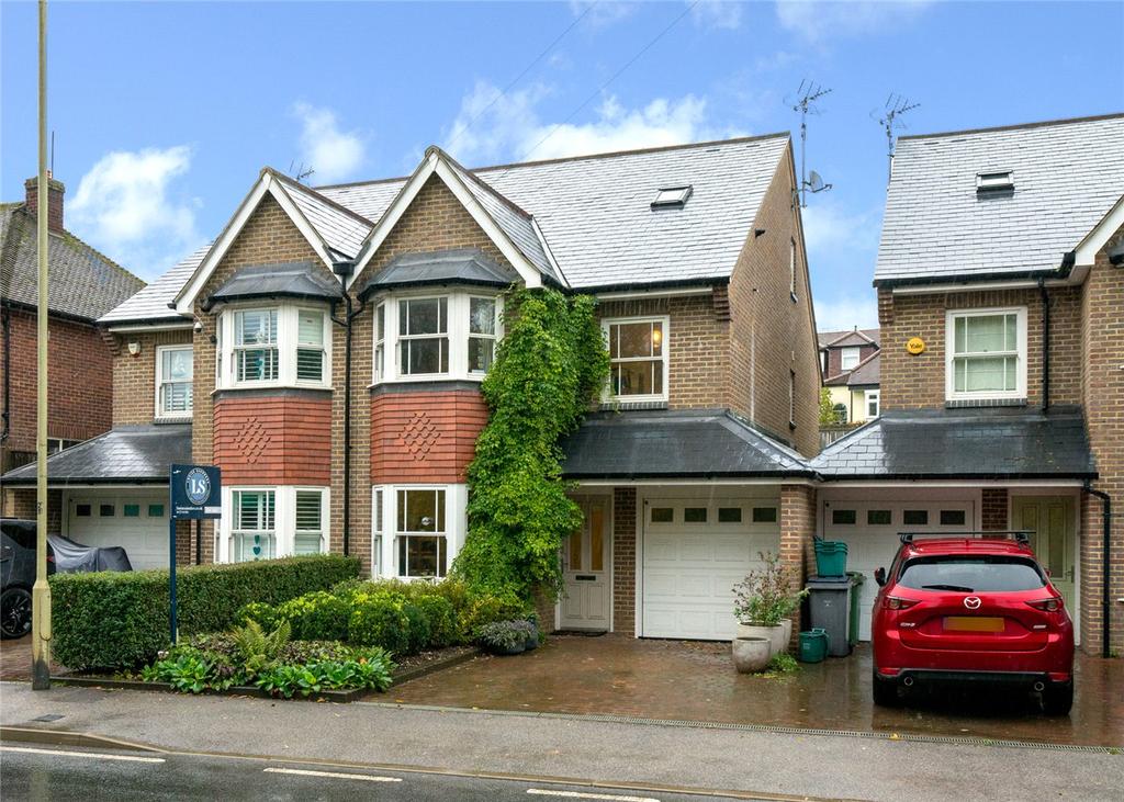 Lower Luton Road, Harpenden, Hertfordshire 4 bed semidetached house