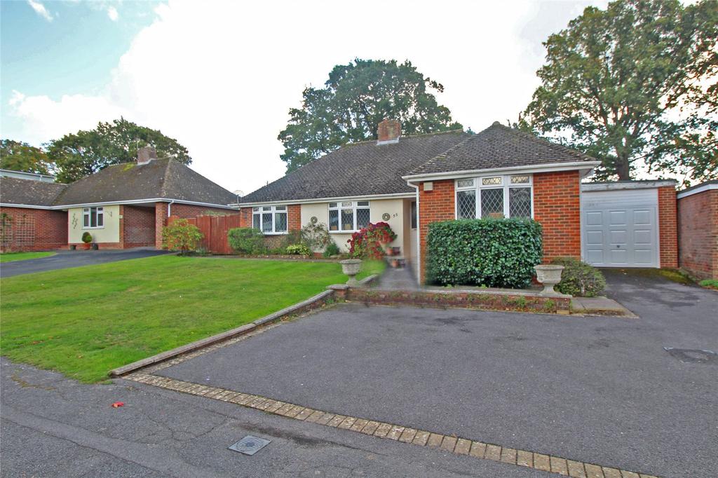 Braemar Drive, Highcliffe, Christchurch, Dorset, BH23 2 bed bungalow