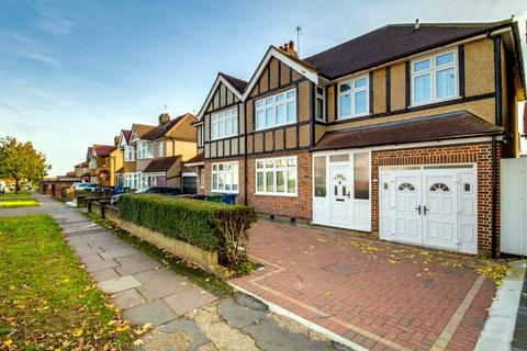 30 College Avenue, Harrow, HA3 6HB