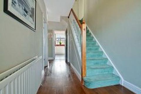 30 College Avenue, Harrow, HA3 6HB