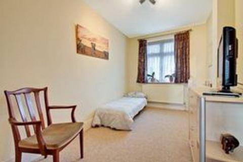 30 College Avenue, Harrow, HA3 6HB