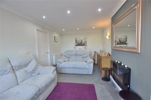 9 Adwalton Close, Drighlington, Bradford, BD11 1DQ