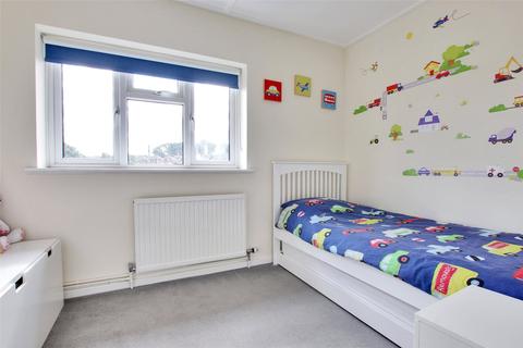 7 Hollands Close, Shorne, Gravesend, DA12 3EH
