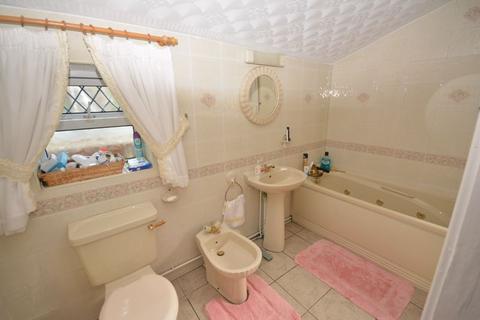35 Christopher Road, Neath, SA10 6LE