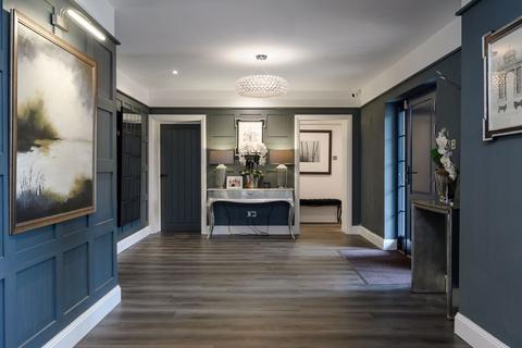 Mowbray Lodge, 1 The Ridgeway, Fetcham, Leatherhead, KT22 9BA