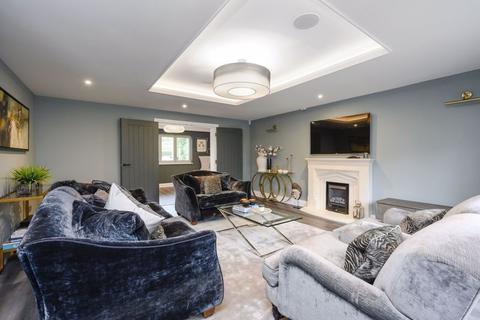 Mowbray Lodge, 1 The Ridgeway, Fetcham, Leatherhead, KT22 9BA