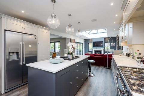 Mowbray Lodge, 1 The Ridgeway, Fetcham, Leatherhead, KT22 9BA