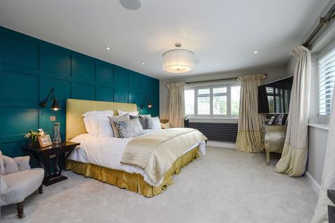 Mowbray Lodge, 1 The Ridgeway, Fetcham, Leatherhead, KT22 9BA