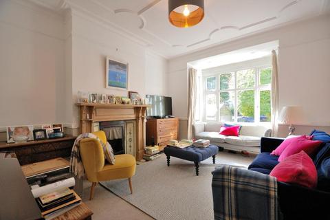 59 Midhurst Road, London, W13 9XS