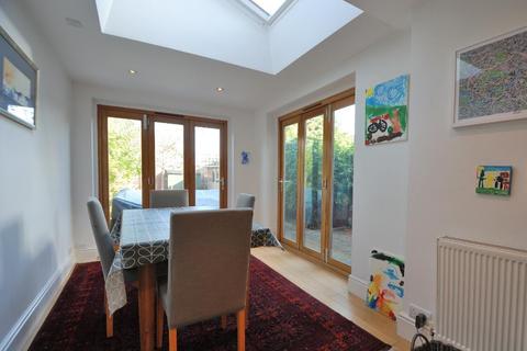 59 Midhurst Road, London, W13 9XS