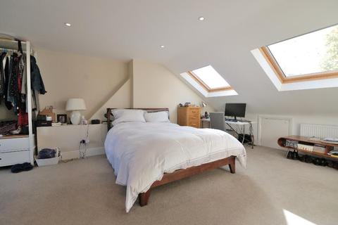 59 Midhurst Road, London, W13 9XS