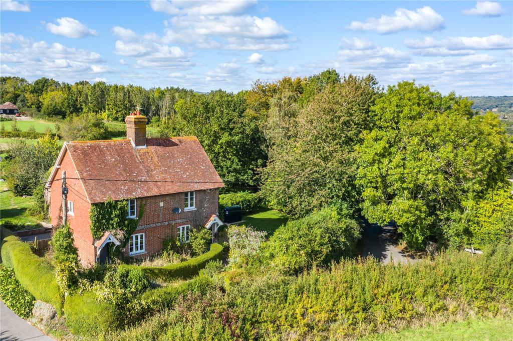 West Harting, Near Petersfield, West... 3 bed semidetached house £