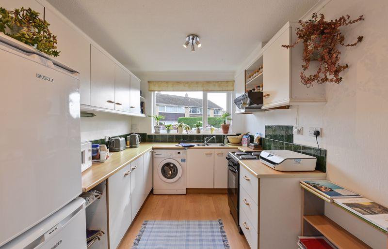 London Road, Chippenham 4 bed detached house for sale £390,000