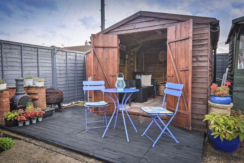 London Road, Chippenham 4 bed detached house for sale £390,000