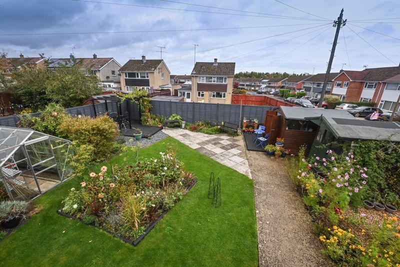 London Road, Chippenham 4 bed detached house for sale £390,000