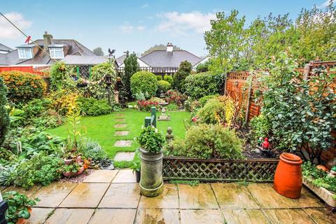 7 Forge Avenue, Coulsdon, CR5 1LS