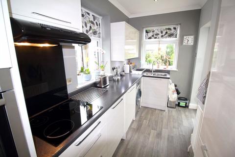 7 Forge Avenue, Coulsdon, CR5 1LS