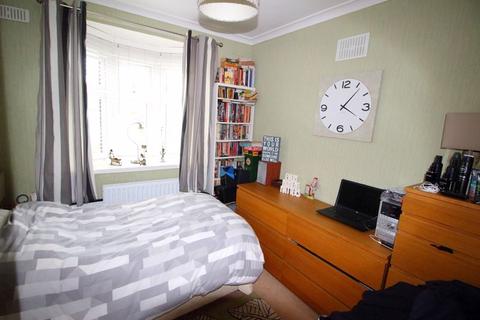 7 Forge Avenue, Coulsdon, CR5 1LS