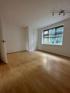 2 bedroom apartment to rent, Dedworth Manor, Thamesmead, Windsor