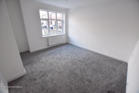 3 bedroom terraced house to rent, Clifford Avenue, Timperley, WA15