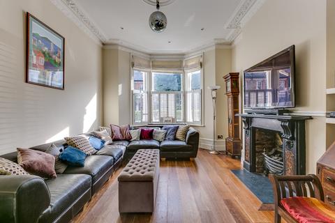 91 Sarsfeld Road, London, SW12 8HT